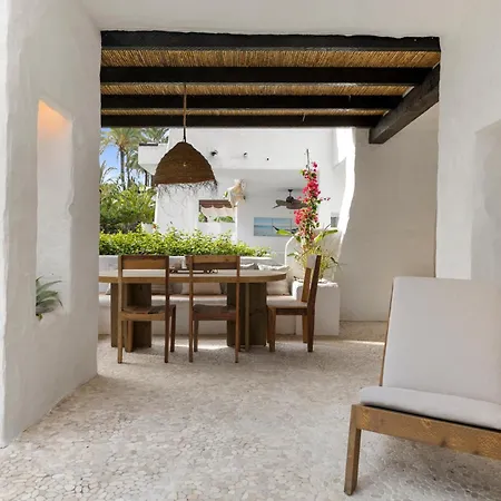 La Alcazaba Puerto Banus *